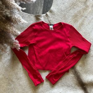RED CROP TOP